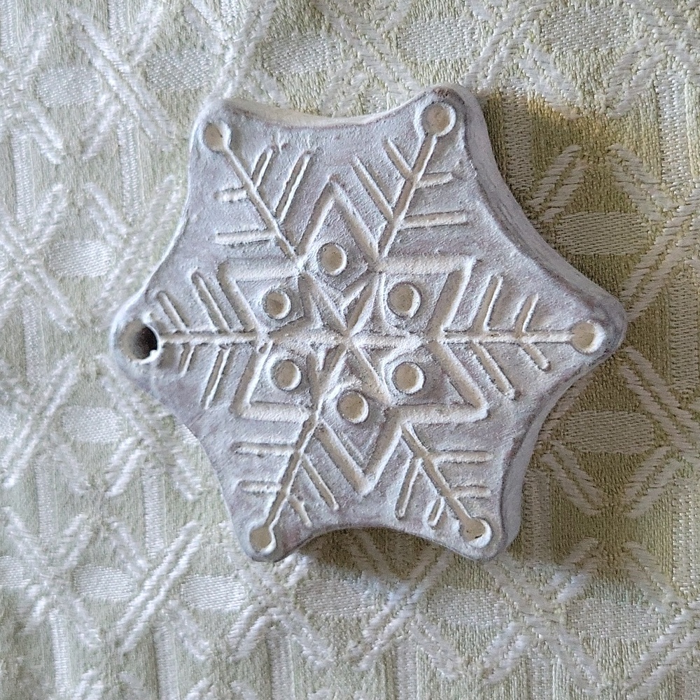 Isabel Bloom snowflake ornament 2000